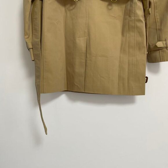 Streamlined trench with back slit and waist belt - Picture 10 of 14